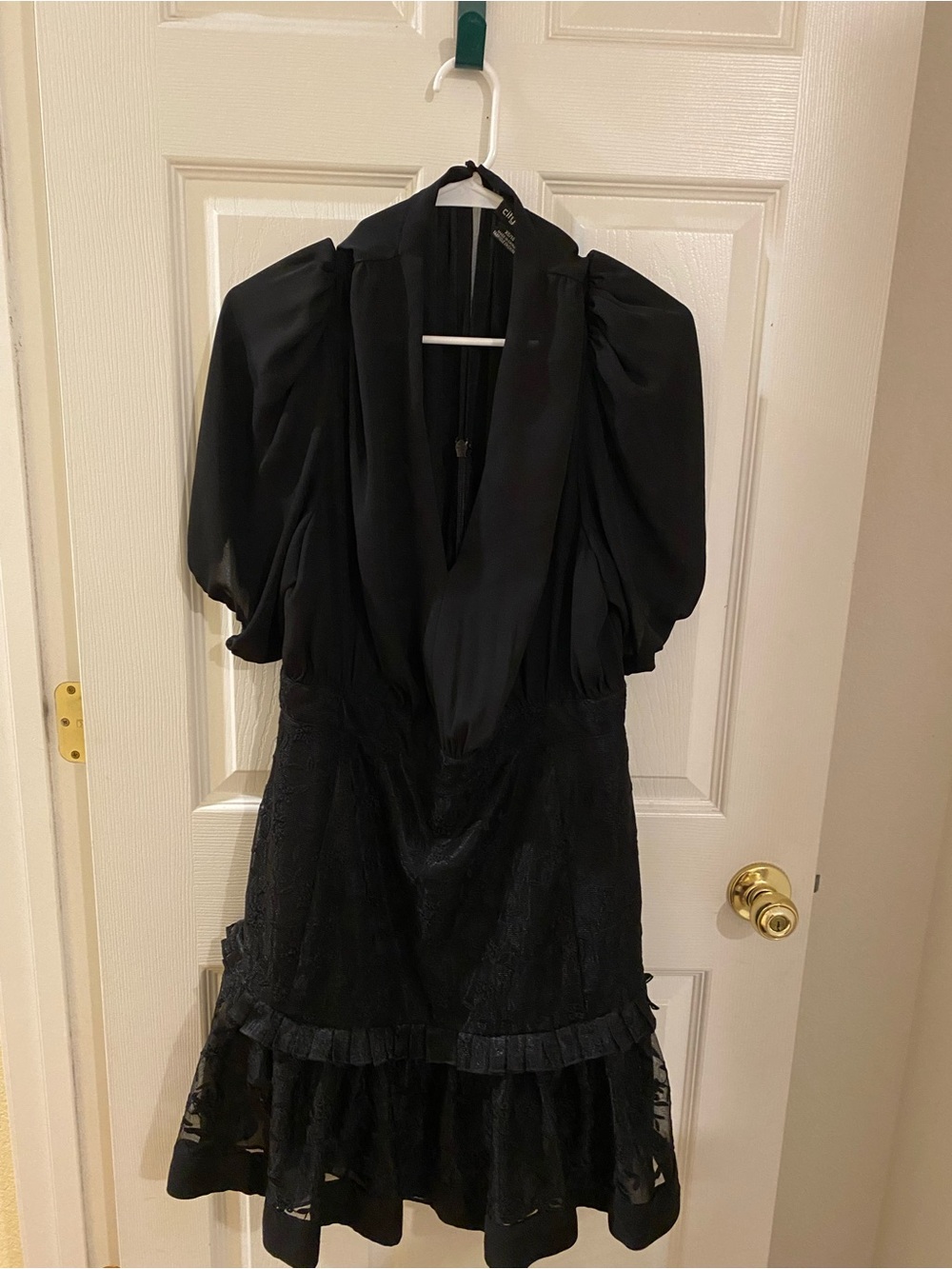 City Chic Black Puff-Sleeve V-Neck Mini Dress